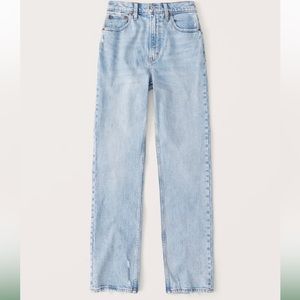Abercrombie & Fitch Ultra High Rise 90s Straight Jean in Light